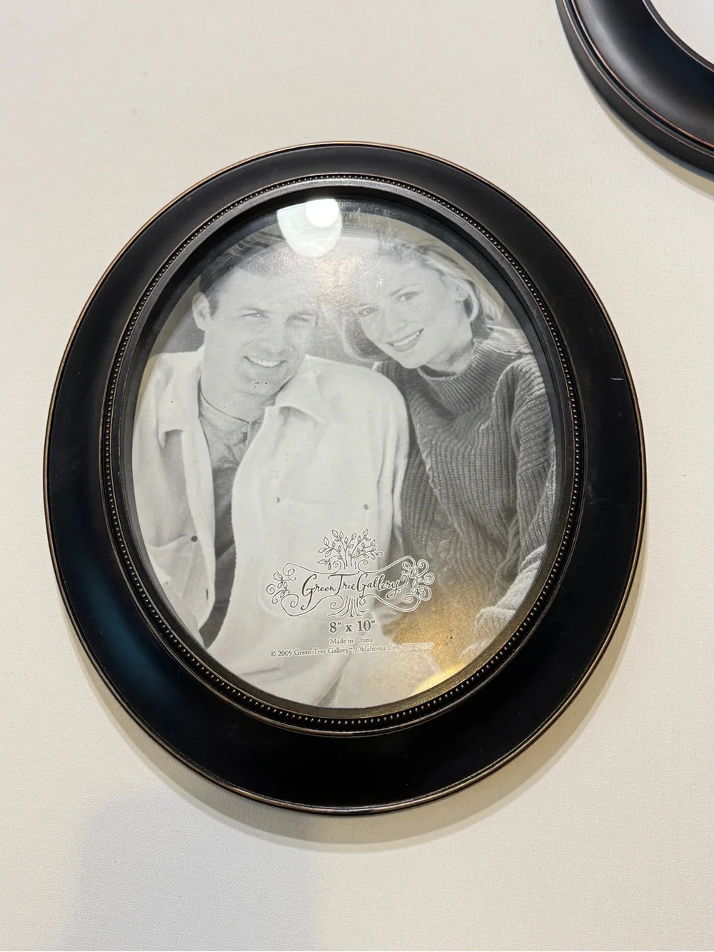 Set Of 2 Black Oval Wall Photo Frame Classic Home Accents About 12” X 10”